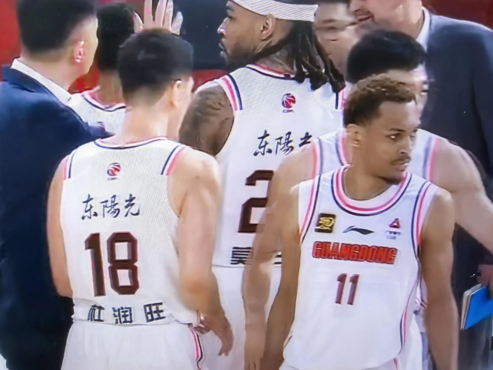 白热化对决：山东队与广东队争夺胜利权利