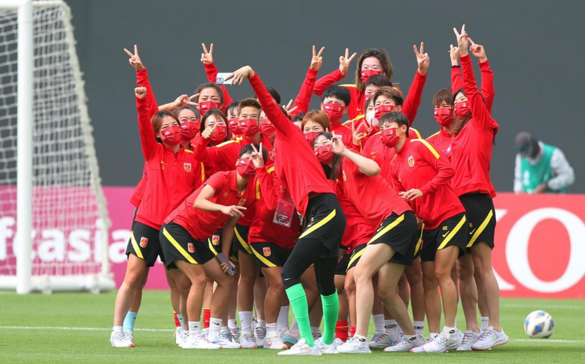 女足国际精英赛事引发球迷狂热