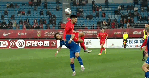 关注焦点！国内足球场上的赛事动态
