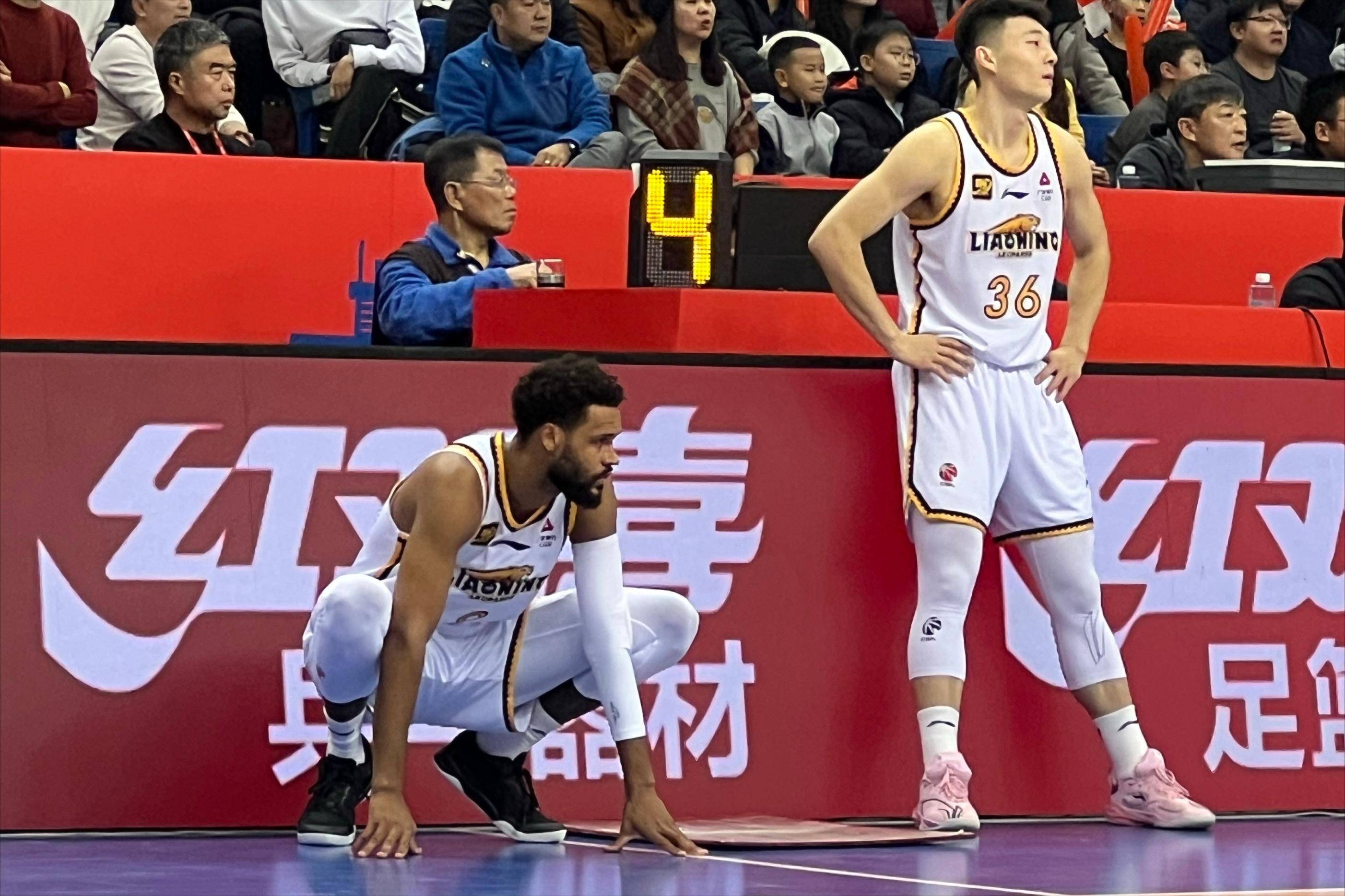 沈阳队在激烈比拼中获得关键胜利